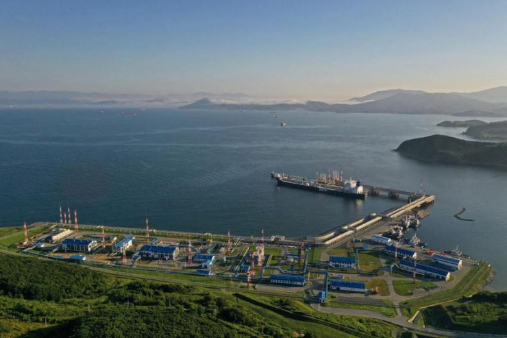 Kho lưu trữ dầu thô Kozmino trên bờ vịnh Nakhodka gần TP cảng Nakhodka, Nga hồi tháng 8. Ảnh: REUTERS