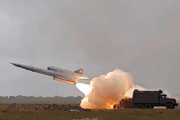 Thế giới - Vũ khí bí mật tầm bắn 1.000 km của Ukraine đã tập kích căn cứ không quân Nga?