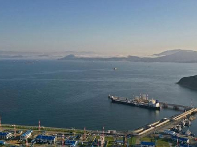 Thế giới - Các đòn trừng phạt của phương Tây với dầu Nga khởi đầu không suôn sẻ