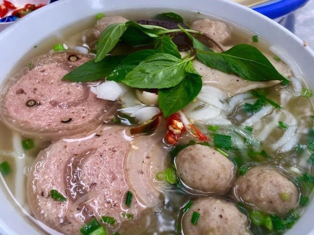 Đàn ông - Tản mạn ăn sáng Hà thành