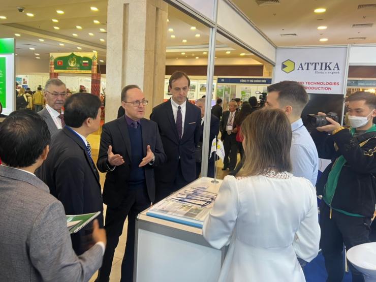 Tin tức trong ngày - Chính thức khai mạc Triển lãm Việt - Nga 2022