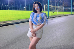 Đời sống Showbiz - "Cô vợ quốc dân" trắng như bông bưởi là "fan cứng" của tuyển Argentina