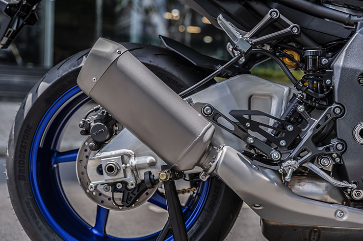 Đánh giá nhanh xe mô tô phân khối Yamaha MT-10 thế hệ mới - 9