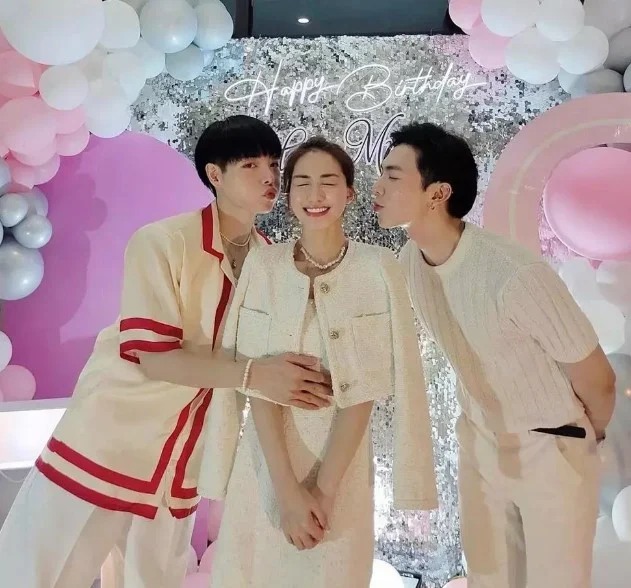 Bức ảnh khiến Hòa Minzy vướng tin đồn mang thai lần 2 