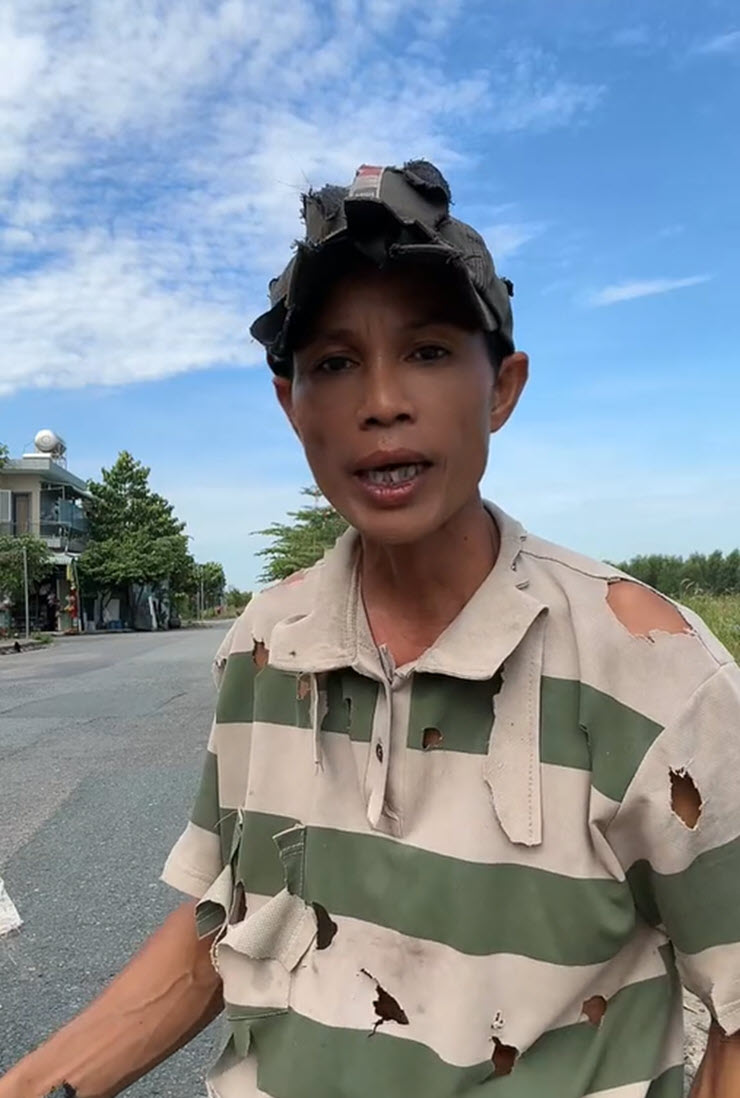 Chân dung Thầy Nam Lụm Ve Chai trên mạng TikTok.