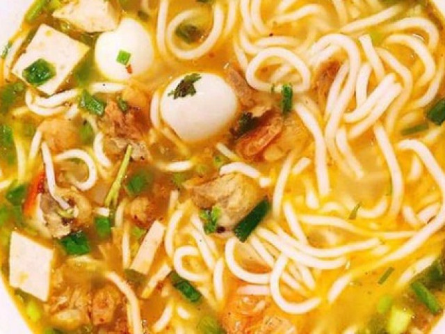 Đến Nghệ An thưởng thức món cháo lạ đời ăn bằng đũa, người bản địa mê nhất ăn sáng