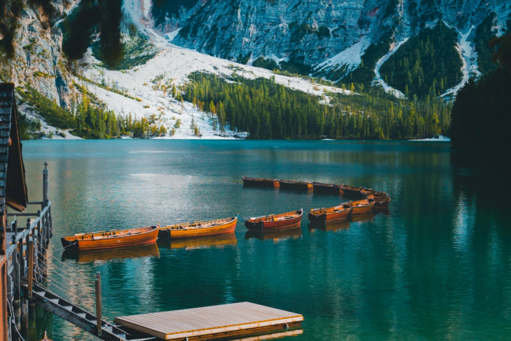 Anh Long Lê (du khách người Việt) và những người bạn đã quyết định thuê một chiếc xe Van có thể ở được 4 người, có bếp và 2 giường đôi, cho hành trình road trip lên đỉnh Dolomites hồi tháng 9/2022.