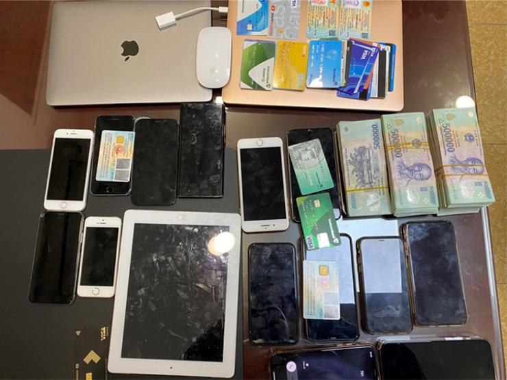 Pháp luật - Triệt phá đường dây cá độ bóng đá hơn 3.000 tỷ đồng, có nhiều "chân rết"