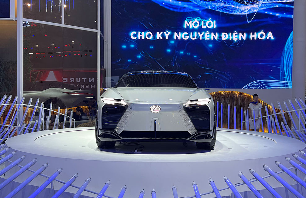 Sự kiên định tạo thành công cho Lexus - 22