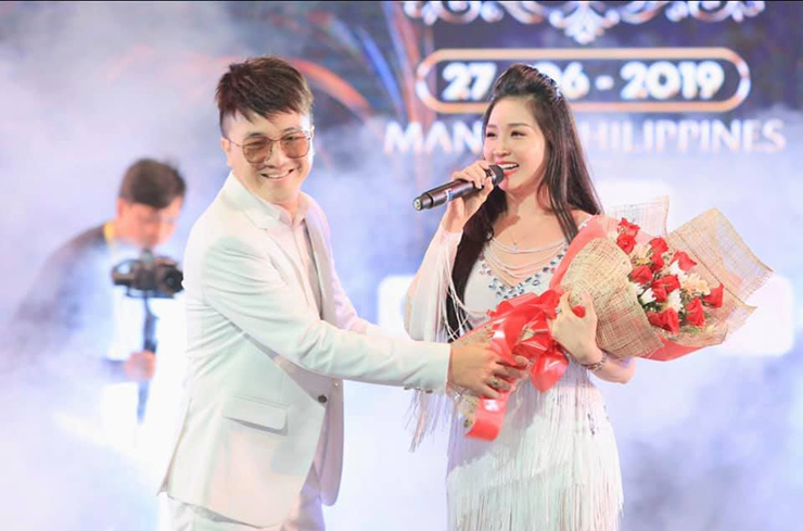 Thỉnh thoảng&nbsp;Triệu Ái Vy vẫn đi hát cho đỡ nhớ nghề. Theo Dương Ngọc Thái, khi con cái ổn định, nếu vợ muốn trở lại hoạt động nghệ thuật thì anh hoàn toàn ủng hộ.
