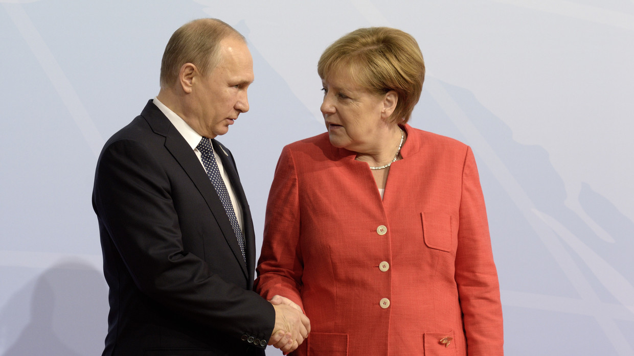 Tổng thống Nga Vladimir Putin và cựu Thủ tướng Đức Angela Merkel.