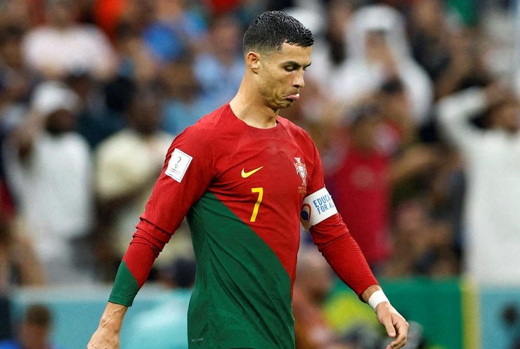 Fonte cho rằng Ronaldo nên&nbsp;vào sân từ băng ghế dự bị