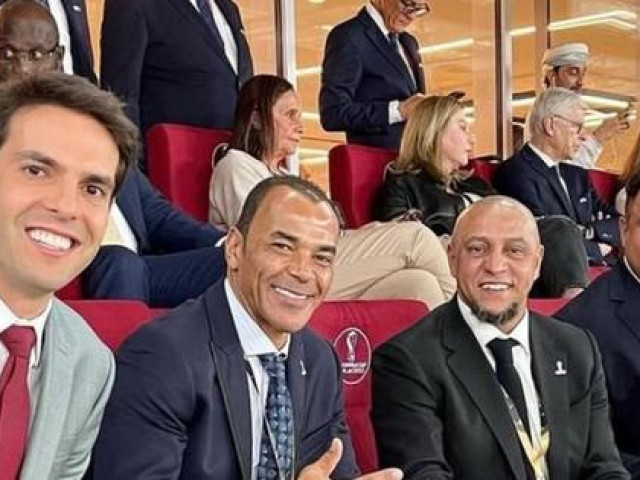 Thế giới - Kaka tiết lộ sốc: Ở Brazil, Ronaldo chỉ là một gã béo bình thường