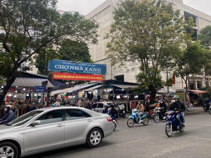 Tin tức trong ngày - Vụ cô gái mua hàng ở chợ Nhà Xanh bị tát: Công an mời người bán hàng lên làm việc