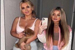 Bạn trẻ - Cuộc sống - Cặp mẹ con gây 'lú' với ngoại hình như chị em sinh đôi