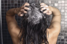 Thế giới - Xem máy tính của người quen, cô gái tá hỏa thấy video khỏa thân của mình