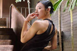 Đời sống Showbiz - 9 tháng sau tuyên bố sinh con cho Cao Thái Sơn, Angela Phương Trinh lại than... "ế"