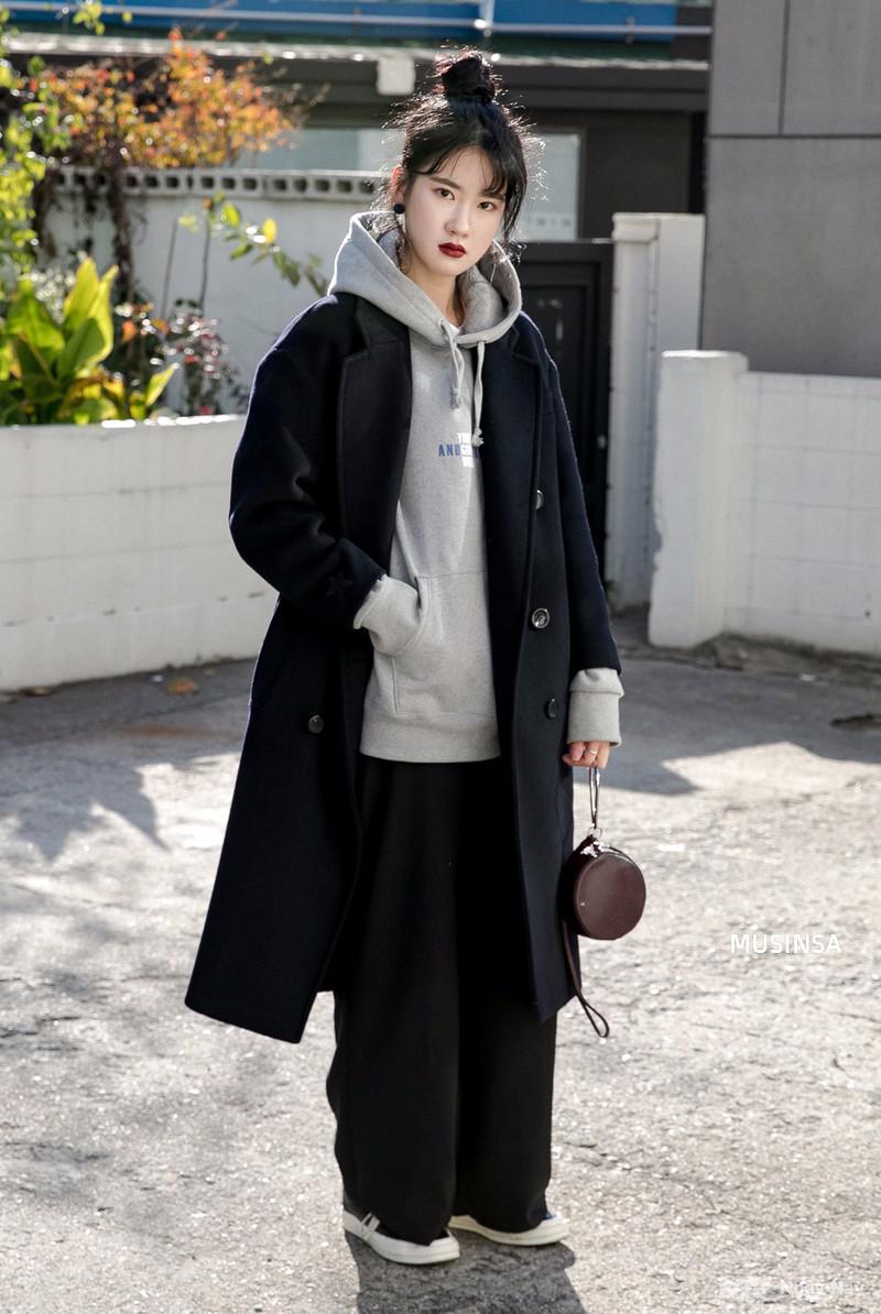 8 cách mix đồ cực chất với áo khoác oversize cho nàng - 6