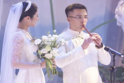 Đời sống Showbiz - Chồng hoa hậu Ngọc Hân thổi sáo thay lời yêu tặng vợ trong tiệc cưới đặc biệt