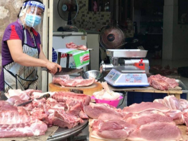 Thị trường - Tiêu dùng - Nghịch lý giá thịt lợn: Giảm từ chuồng đến chợ