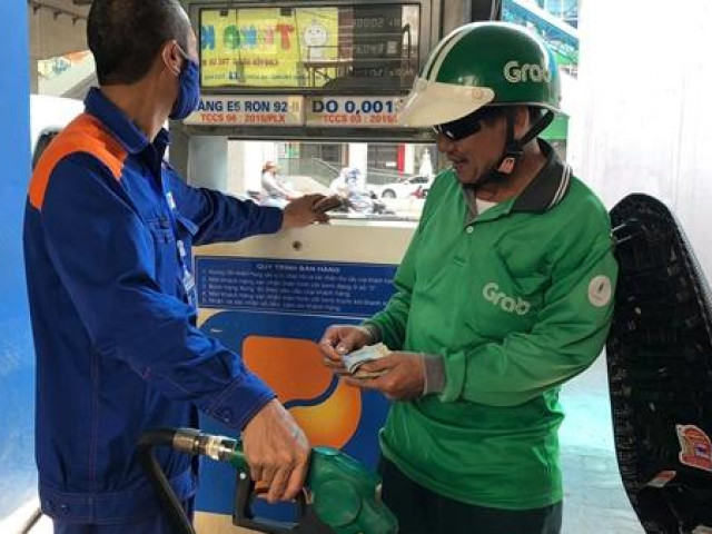 Thị trường - Tiêu dùng - Giá xăng có thể giảm mạnh vào ngày 12/12