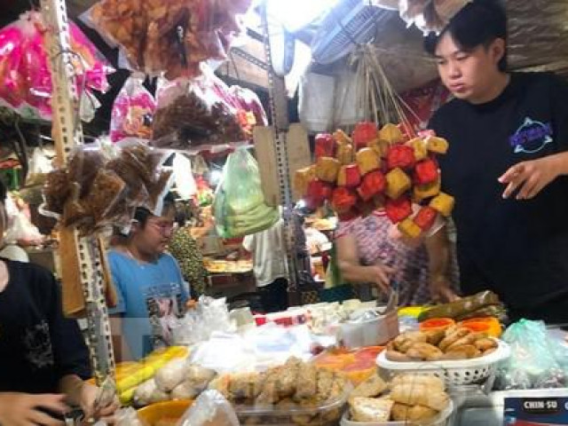 Giá thực phẩm ở chợ truyền thống ”leo thang”