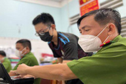 Tin tức trong ngày - TP HCM phản hồi lo lắng của người dân về sợ lộ thông tin cá nhân, gia đình