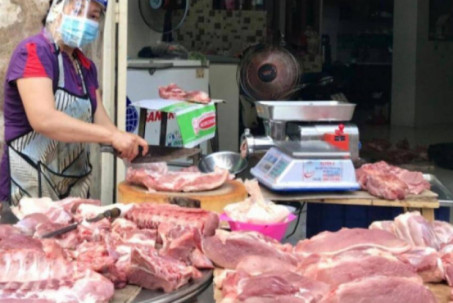 Nghịch lý giá thịt lợn: Giảm từ chuồng đến chợ