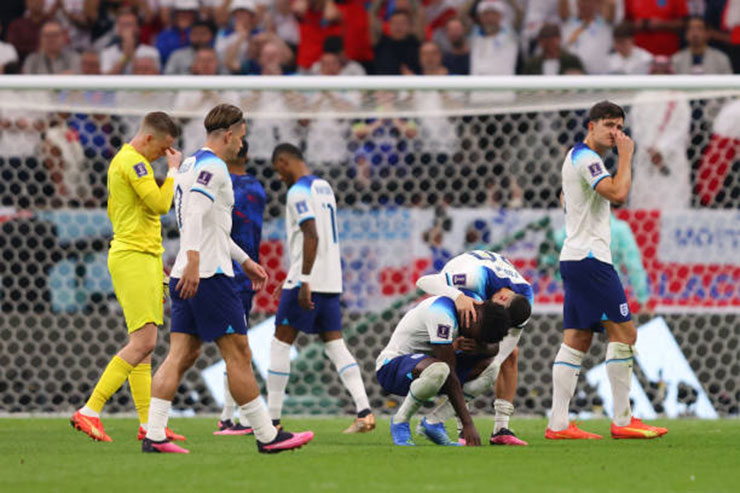 Cầu thủ ĐT Anh buồn bã sau khi phải dừng chân tại World Cup 2022