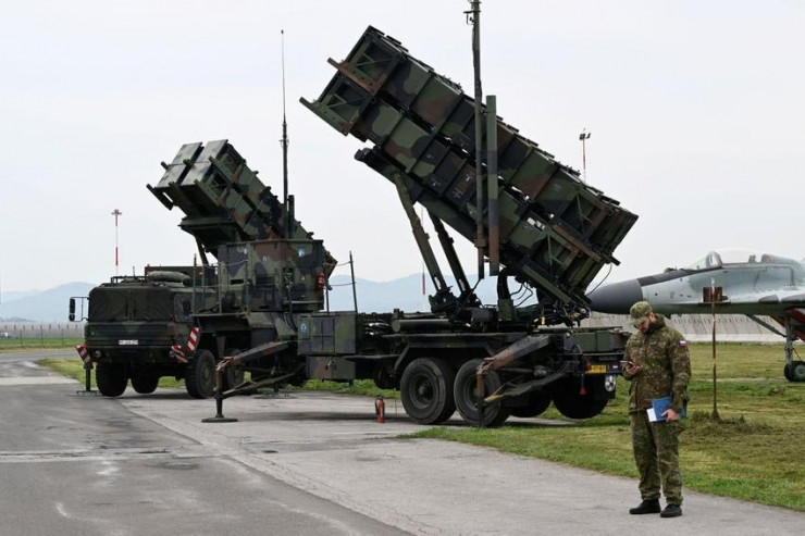Ukraine giục Đức viện trợ vũ khí sau khi Berlin từ chối gửi tên lửa Patriot. Ảnh: Radovan Stoklasa/REUTERS