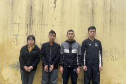 Pháp luật - Bắt giữ ổ nhóm môi giới mại dâm do chủ quán karaoke cầm đầu