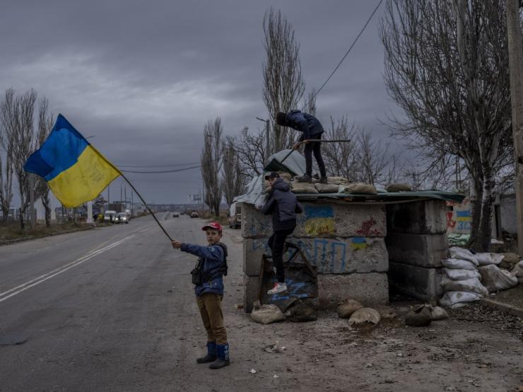 Hơn một tháng sau khi lực lượng Nga rút lui, Ukraine đang làm gì ở Kherson?