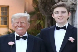 Đàn ông - Dân mạng phát sốt vì con út cao 2 mét lại đẹp như một vị thần của ông Donald Trump