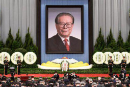 Thế giới - Tro cốt ông Giang Trạch Dân được rải ở cửa sông Dương Tử