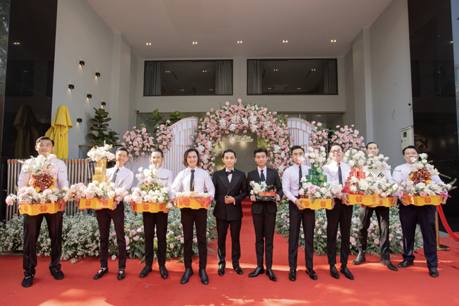 Sính lễ được bên
gia đình nhà trai chuẩn bị rất chu đáo, tươm tất