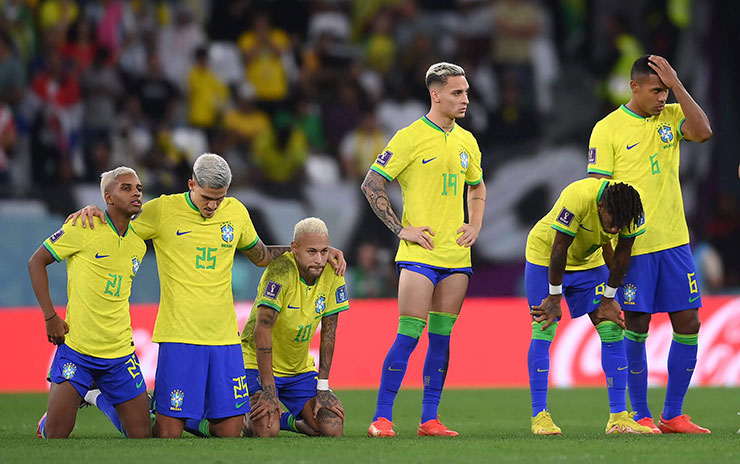 ĐT Brazil đang được kêu gọi chuyển sang HLV nước ngoài sau 20 năm không vô địch World Cup