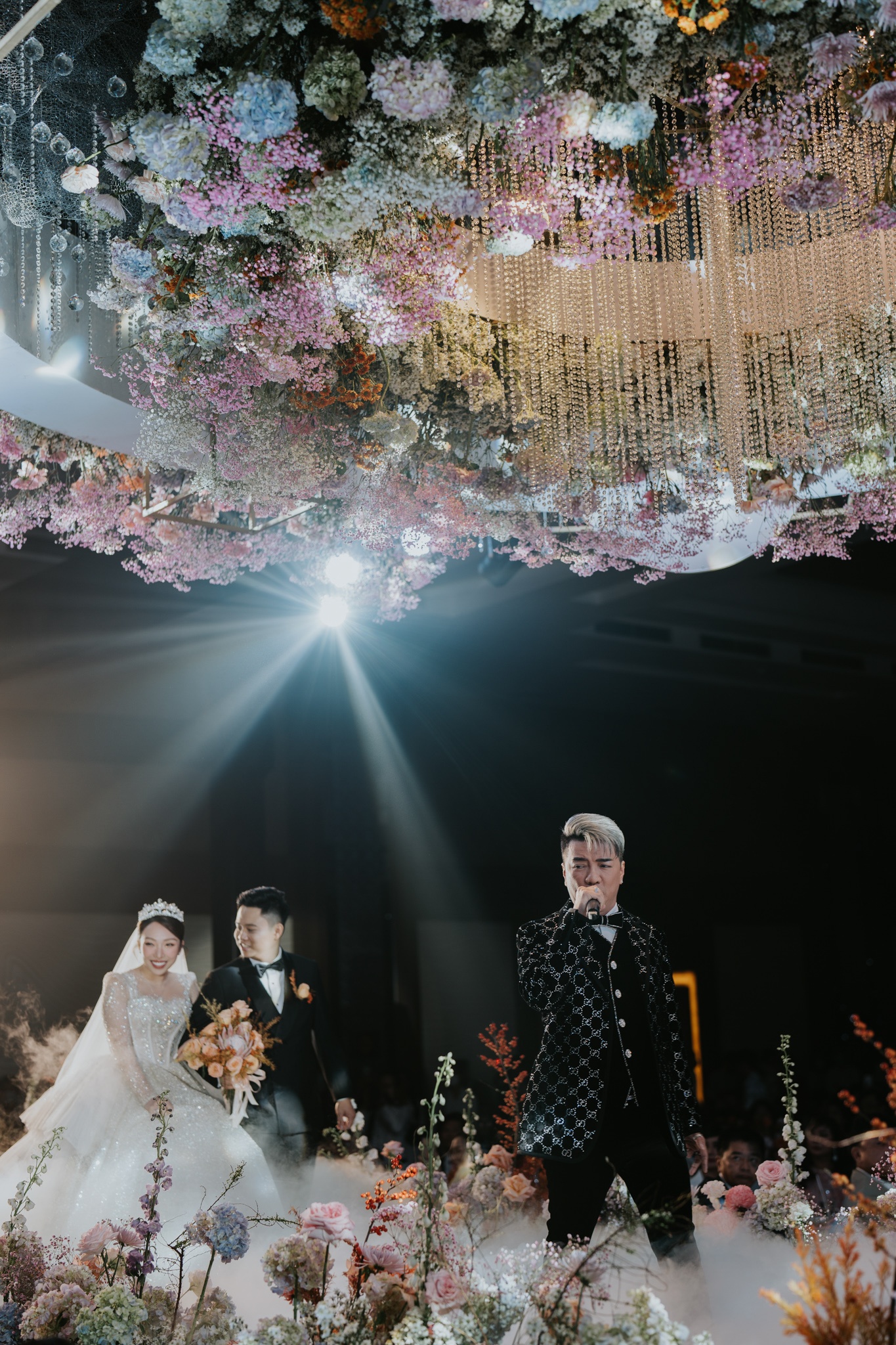 Choáng với cát-xê hát đám cưới của sao Việt: Từ trăm triệu cho đến cả tỷ đồng - ảnh 1