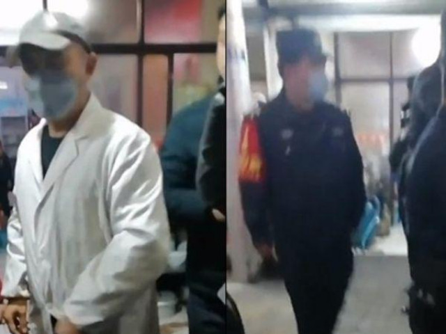 Bạn trẻ - Cuộc sống - Quán ăn bị "ném đá" dữ dội vì một hành động dã man với chú chó hoang