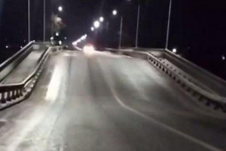 Thế giới - Nổ cây cầu quan trọng với Nga ở Melitopol