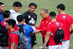 Bóng đá - HLV Park Hang Seo chơi đẹp với "quân xanh" của ĐT Việt Nam trước AFF Cup