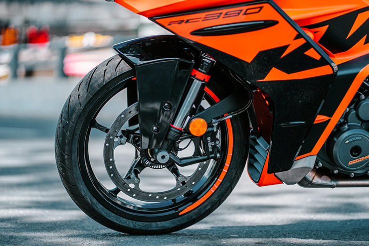 KTM RC390 mới ra mắt tại Việt nam, giá hơn 200 triệu đồng - 11