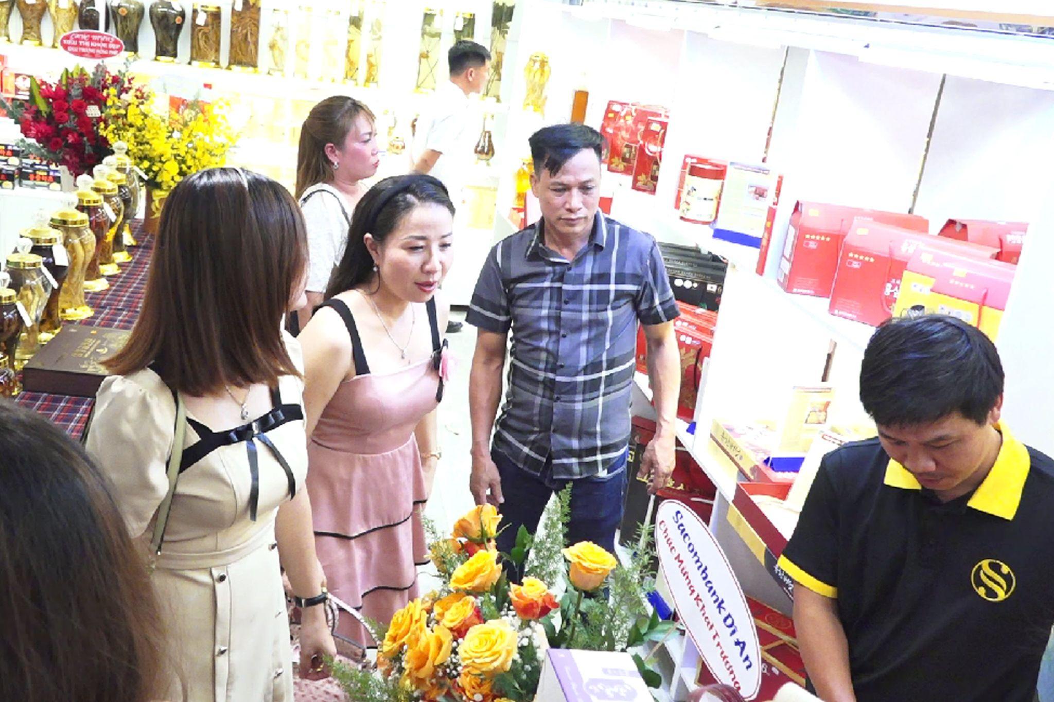 Với sản phẩm đa dạng chất lượng, nhiều chương trình ưu đãi , buổi khai trương đã thu hút rất nhiều khách hàng. Khách hàng ở TP. Dĩ An, tỉnh Bình Dương có thể đến trực tiếp tại địa chỉ để được mua sắm nhận ưu đãi lớn.