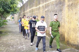 Pháp luật - Công an Hà Tĩnh triệt phá đường dây cá độ World Cup hàng nghìn tỷ như thế nào?