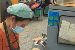 Kinh doanh - Công nhân giày da nhận thưởng Tết: Cao nhất 60 triệu đồng