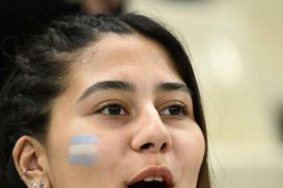 Thế giới - Cận cảnh dàn mỹ nữ xinh đẹp 'tiếp lửa' cho ĐT Argentina đánh bại Croatia
