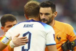 Tin mới nhất bóng đá World Cup tối 13/12: Sao Pháp bênh Harry Kane đá hỏng penalty