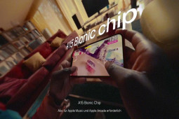 iPhone 14 Plus ”đốn tim” iFan với quảng cáo siêu vui nhộn