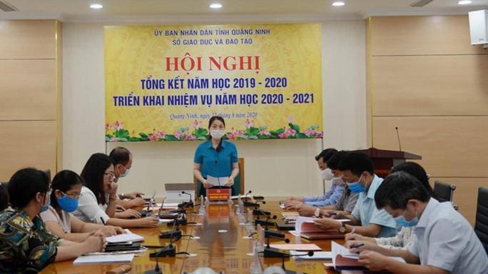 Bà Nguyễn Thị Thúy, Giám đốc Sở GD-ĐT tỉnh Quảng Ninh chủ trì hội nghị triển khai nhiệm vụ năm học 2020-2021