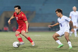 Video bóng đá Việt Nam - Philippines: Bước ngoặt phút bù giờ, người hùng Văn Quyết