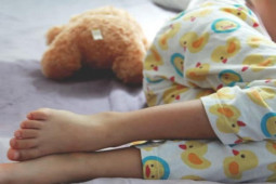 Sức khỏe đời sống - Vì sao rất nhiều trẻ em bị tiểu dầm?